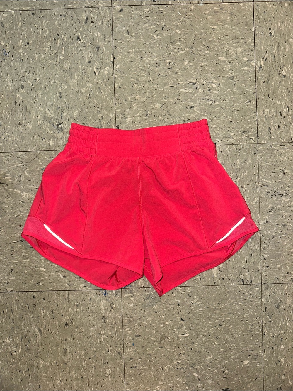 LuluLemon Hotty Hot High-Rise Lined Short 2.5"